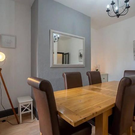 Spacious Town House Литам Сент Аннс Екстериор снимка