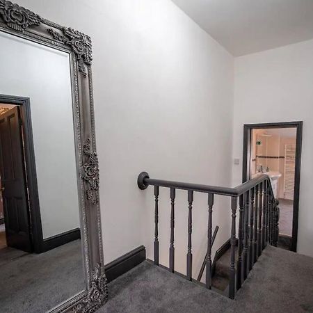 Spacious Town House Литам Сент Аннс Екстериор снимка
